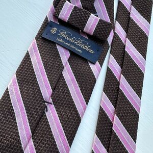 Brooks Brothers tie